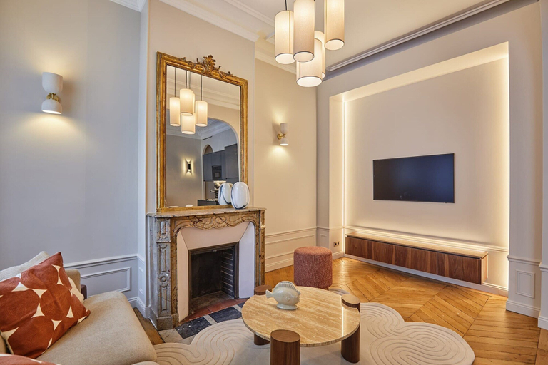 Living area 3, Amazing Apartment Saint Germain des Pres With A-C, Paris