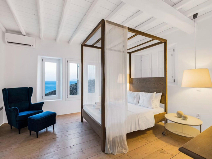 Room 4, Stunning Villa Surrounded by Lush Greenery, South Aegean