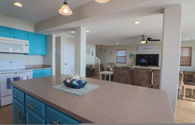 Room 5, Superb Home With Private Walkover to Beach, Brazoria