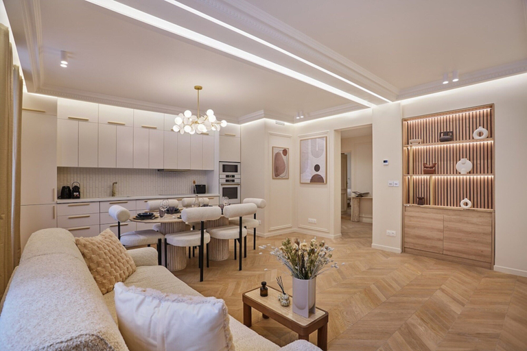Living area 2, Apartment in the Marais With Air-conditioned, Paris