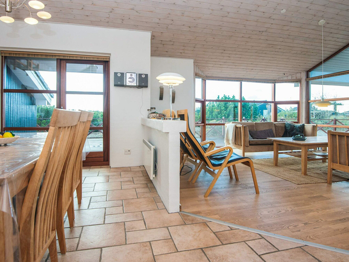Dining 4, 4 Star Holiday Home in Tarm, Ringkøbing-Skjern