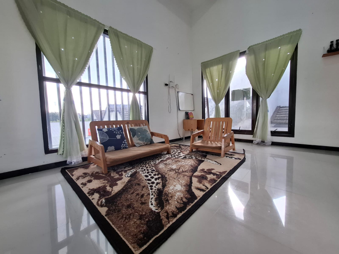 Others, MP Villa Palmiers C9 Malang, Malang