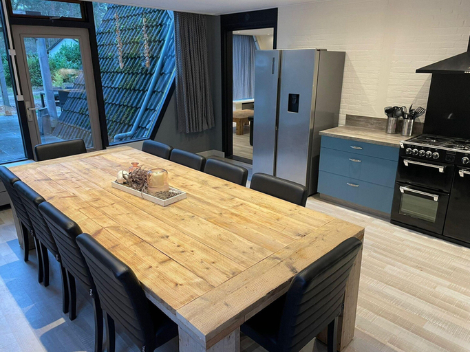 Dining, Bungalow in Limburg Near Nature Reserves, Weert