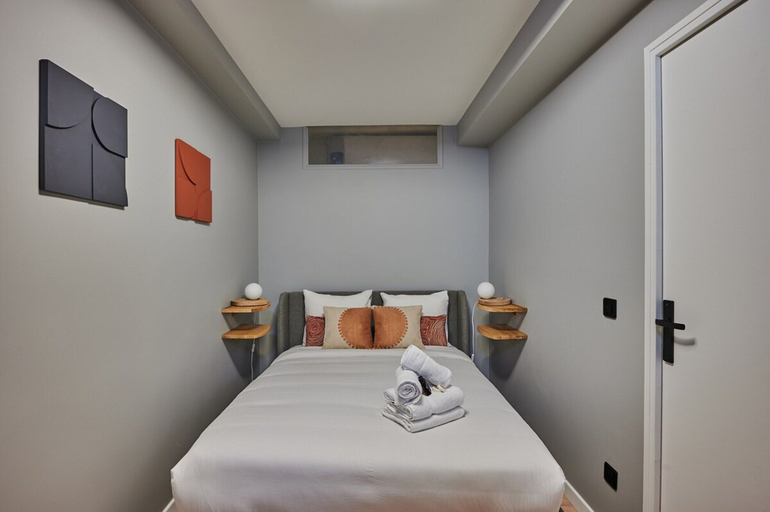 Room 3, Very Charming Apartement Louvre Palais Royal, Paris