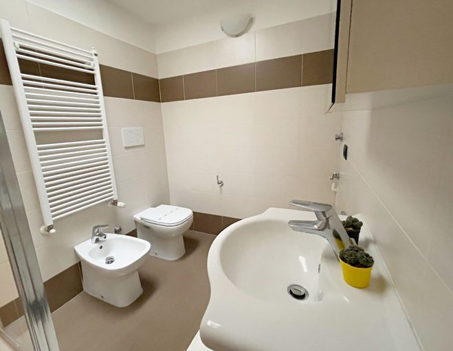 Bathroom 3, Candiani C2 Bilocale, Milano