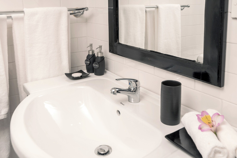 Bathroom 3, Highgrove Estate By Ishq, Kothmale