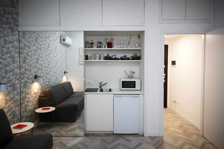 Interior, Stylish Studio in Milan, Near Metro, Milano