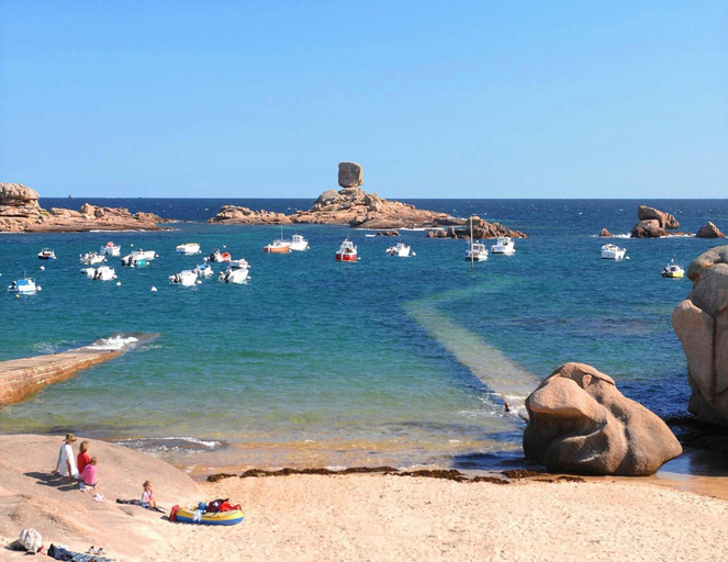 Others 5, Apartment in Tregastel near the Beach, Côtes-d'Armor