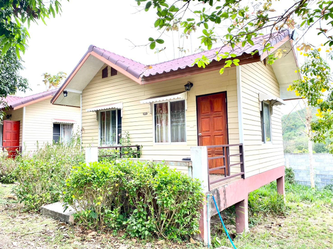 Exterior 7