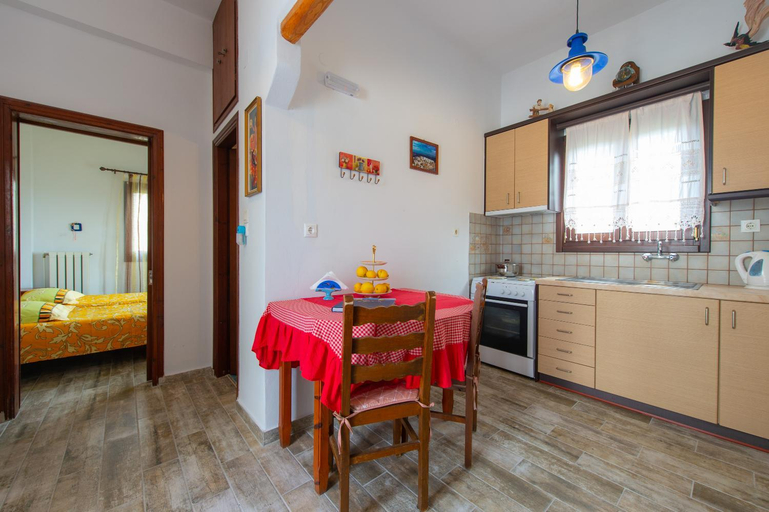 Kitchen 2, Pension Afroditi, South Aegean