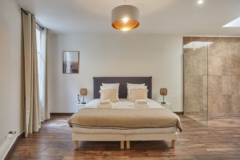 Room 4, Superb Apartment Center of Paris-montmartre, Paris