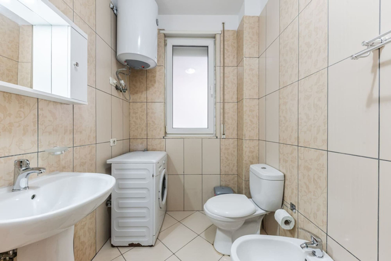 Room 2, The Triple Comfort Loft Spacious 3BR in Shkod r, Shkodrës