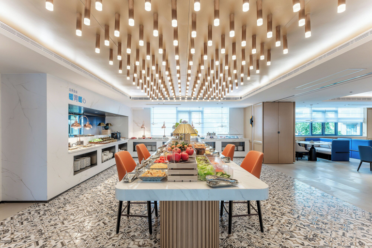 Food & Drinks 5, Holiday Inn Express HAIKOU WORLD TRADE CENTER by IHG, Haikou