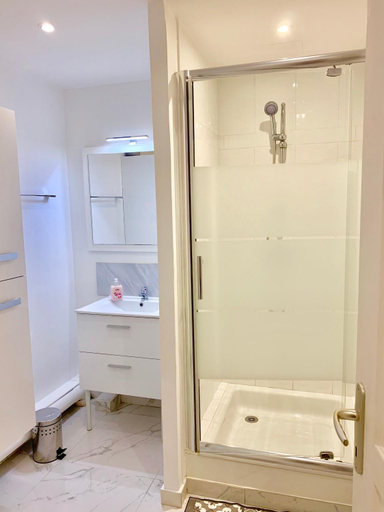 Bathroom, LesJardinsFleuris, Alpes-Maritimes