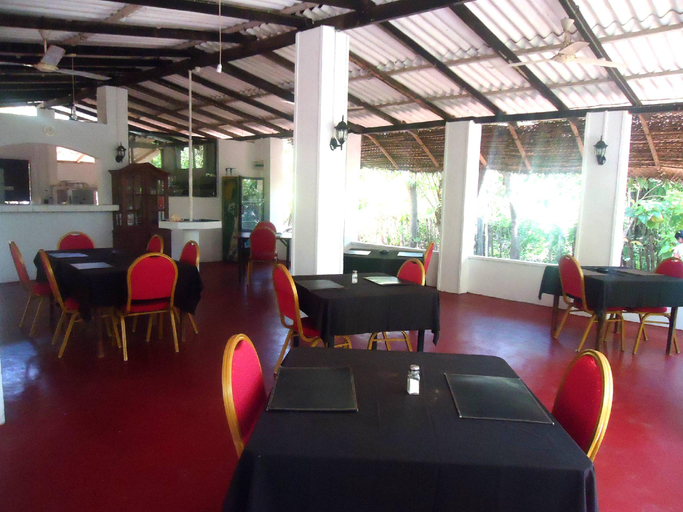 Restaurant 5, Palm Beach Resort, Trincomalee Town and Gravets