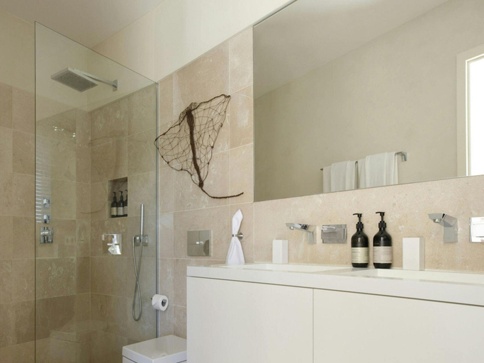 Bathroom 2, Villa in Tranquil Hillside Location, Baleares