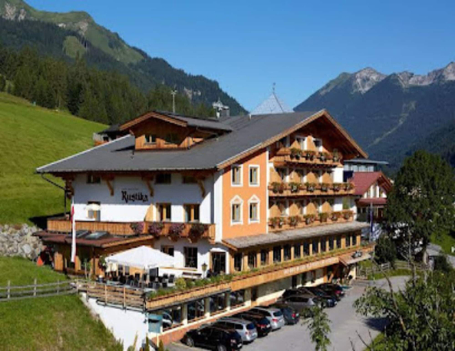 Exterior 3, Apartment in Tyrol With hot tub, Reutte