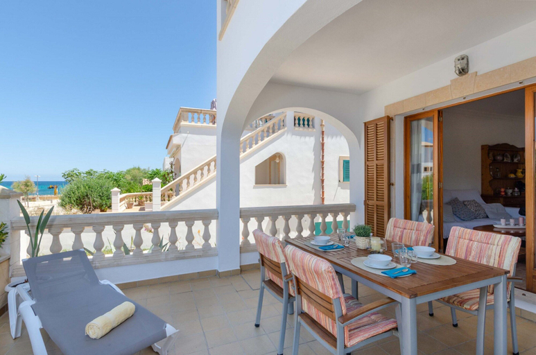 Outdoor dining 3, Yourhouse Ca Na Maria, Baleares