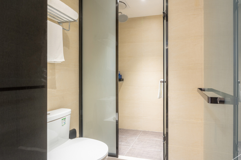 Bathroom 3, Hanting Hotel Rizhao Lanshan Bus Terminal, Rizhao