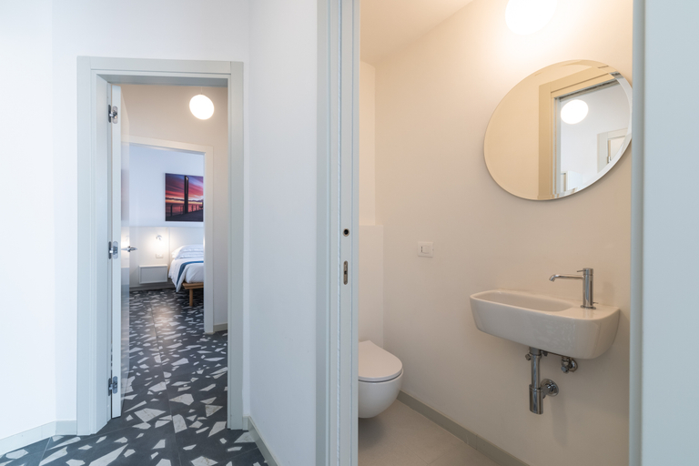 Bathroom 14