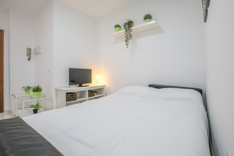 Room 4, Divina in Sevilla With 1 Bedrooms and 1 Bathrooms, Sevilla