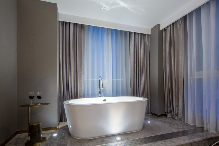 Bathroom 3, Orange Hotel Heze Zhongbei Xinduxin, Heze