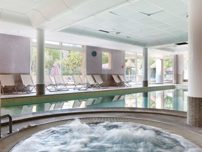 Pool 3, Studio in Greoux-les-bains Near Lakes, Alpes-de-Haute-Provence