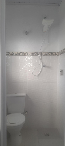 Bathroom 4, Hospedagem da Neli, Aparecida