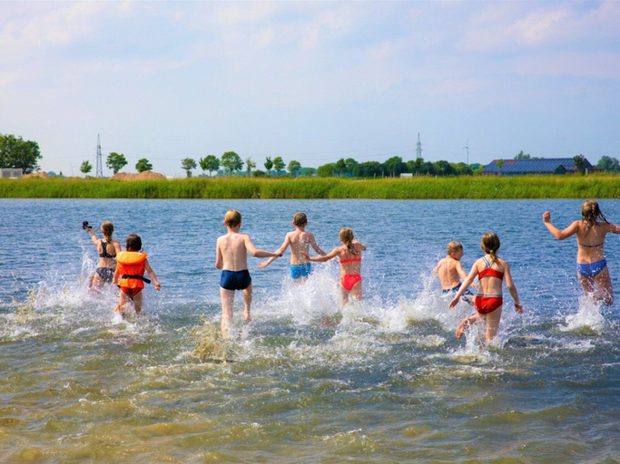 Water view 3, Room in All-inclusive Party Resort, Wangerland, Friesland