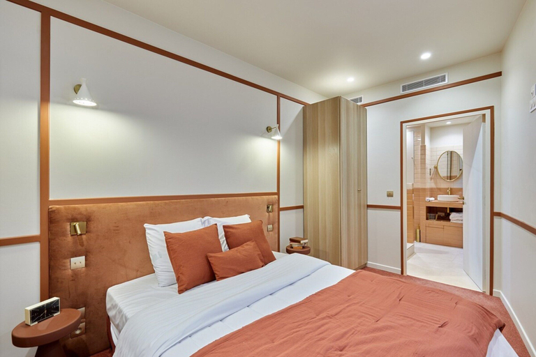 Bedroom 4, Superb Apartment With AC - Beaubourg Le Marais, Paris