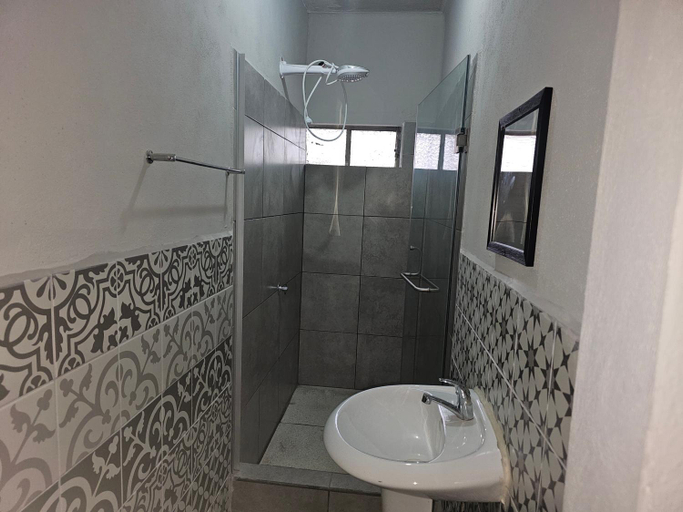 Others 5, Hotel Galilea El Centro, ZONA 1