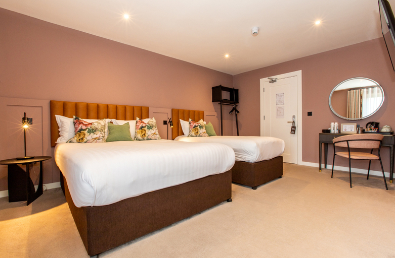 Bedroom 3, Silken Thomas Accommodation