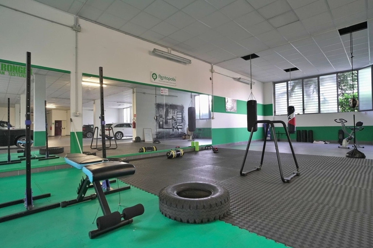 Fitness facility 4, Studio With Gym Near Milan Metro, Milano