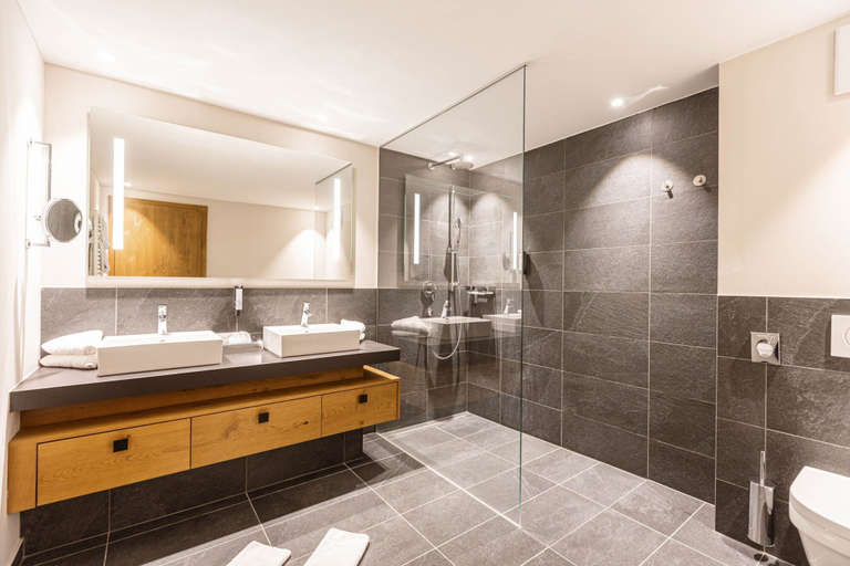 Bathroom 2, Spacious Apartment With Shared Pool, Reutte