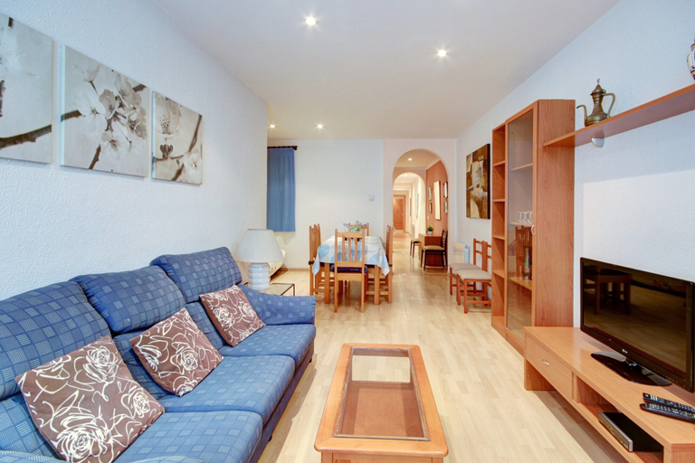 Living room 5, Apartment in Roses With Beachfront View, Girona