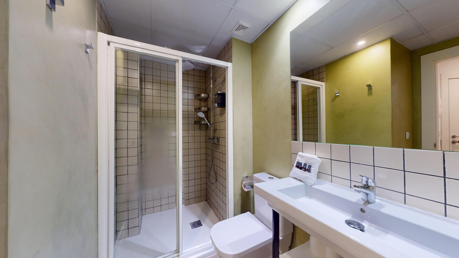 Bathroom 3, MyFlats The Castle, Alicante