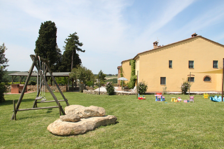 Children's area, Apartment in Guasticce With Shared Pool, Livorno