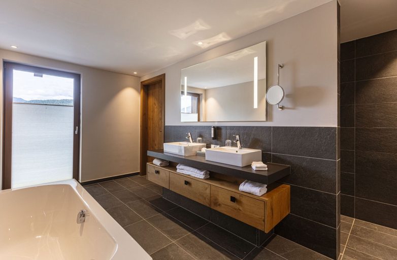Bathroom 3, Amazing Penthouse Near Ski-area, Reutte