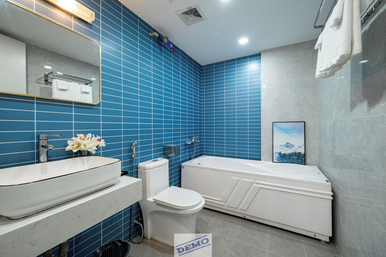 Bathroom 3, Luxe Paradise Residence 76 To Ngoc Van, Tây Hồ