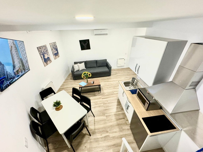 Others 4, Universidad by Oshun Apartments, Madrid