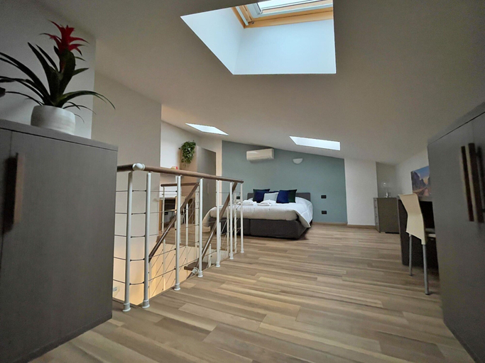 Room 4, Chic Apt Near Piazza Duomo, Milan, Milano