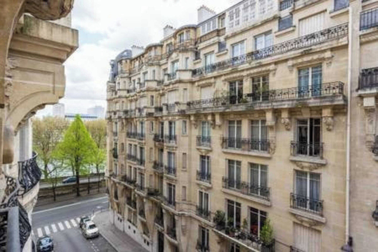 Balcony, Elegant Studio - 4P - Passy / Tour Eiffel, Paris