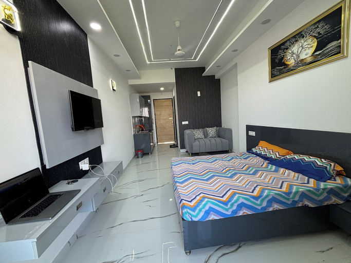 Gaur Commercial Studio Apartment, Gautam Buddha Nagar