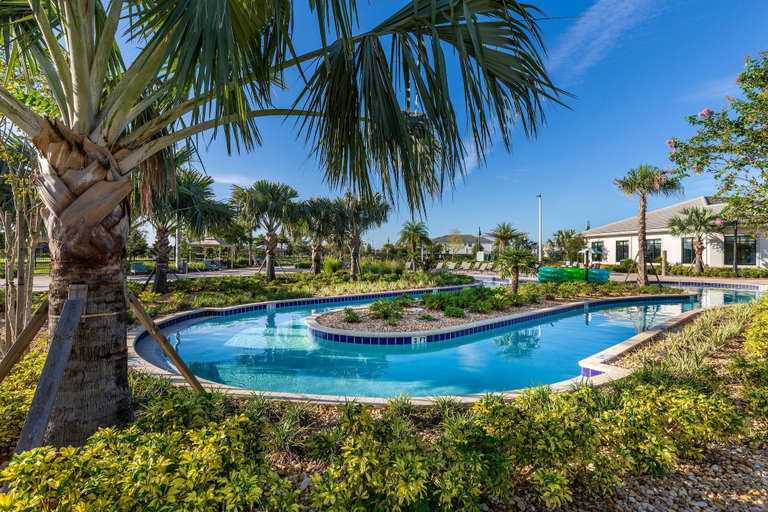 Room 4, Disney 9Bd Storeylake Game Pool, Osceola