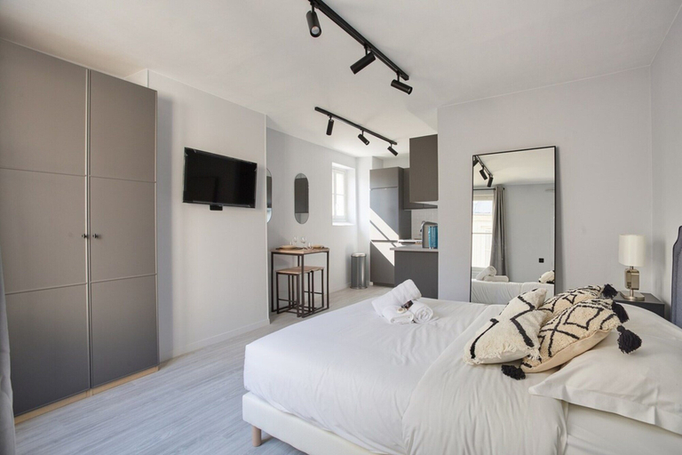 Room 3, Sublim Studio with AC Beaubourg-Le Marais, Paris