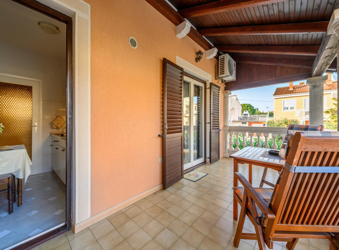 Exterior 2, Pretty Apartment With Balcony, Poreč