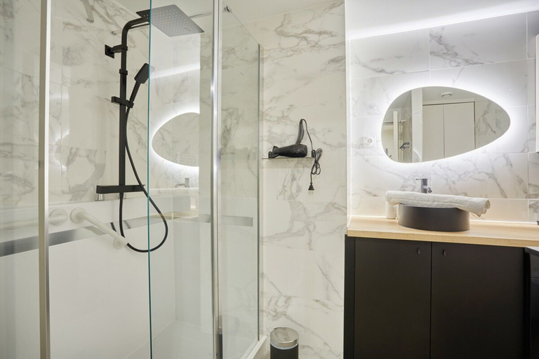 Bathroom 4, Sublim Apartment Le Marais/ Place des Vosges, Paris