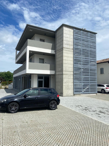 Others 3, Dormi-RE affittacamere, Reggio Nell'Emilia