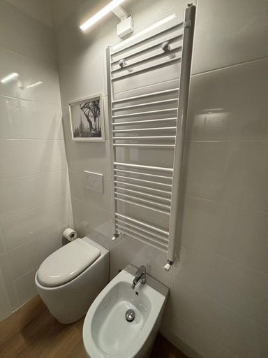 Bathroom 2, Pleasant Apartment Near Center, Milano