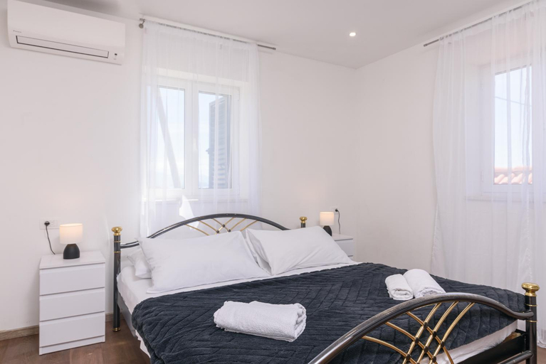 Others 3, Apartments Eva, Trogir